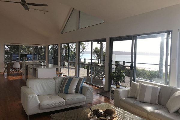 the-deck-living-space2